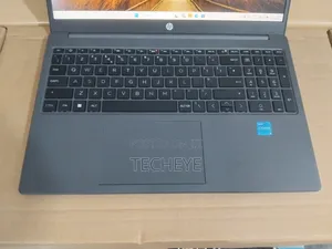 Laptop HP 250 G10 16GB Intel Core i5 SSD 512GB
