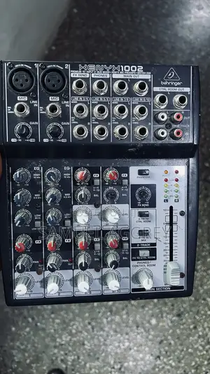 Behringer Xenyx 1002 Studio Mixer