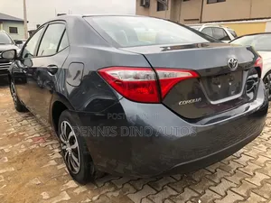 Toyota Corolla 2016 Gray