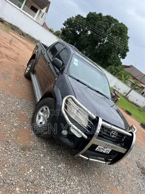 Toyota Hilux 2.5 D-4D 4X4 SRX 2012 Black