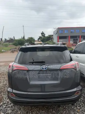 Toyota RAV4 2017 Silver