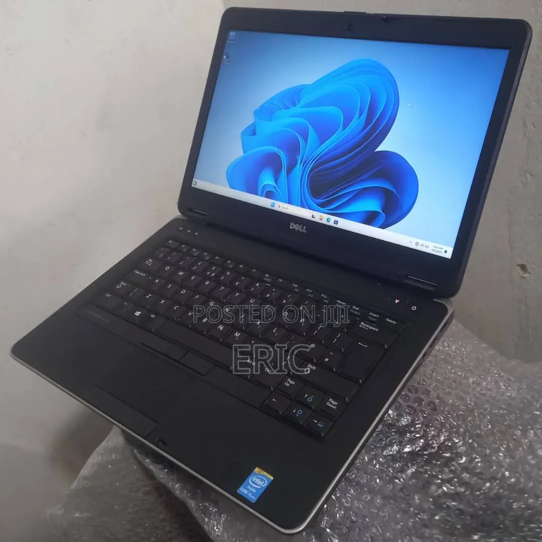 Laptop Dell Latitude E6440 4GB Intel Core i5 HDD 700GB