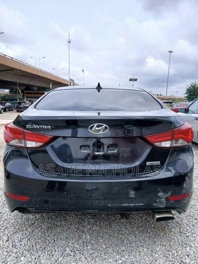 Hyundai Elantra 2016 Black
