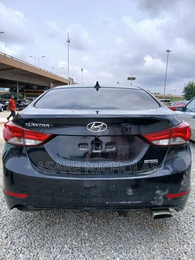 Hyundai Elantra 2016 Black