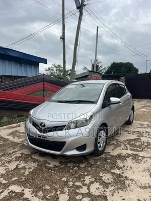 Toyota Vitz 1.3 AWD 5dr 2013 Silver