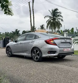 Honda Civic Touring 4dr Sedan (1.5L 4cyl) 2017 Silver