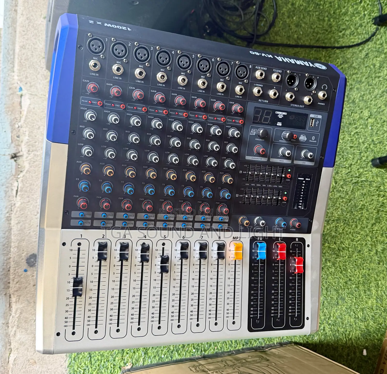 Yamaha Kv80 8-Channels Power Mixer[2400 Watts]
