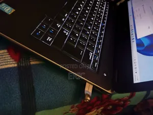 Laptop Dell Latitude E6440 4GB Intel Core i5 HDD 700GB
