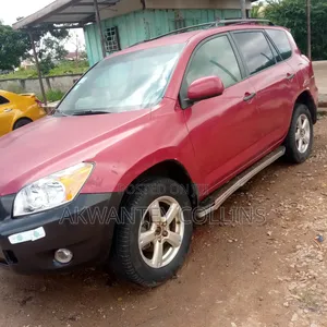 Toyota RAV4 2010 Red