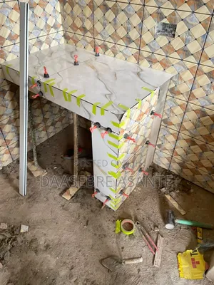 Tiles Leveling Spacers 50pcs in a Bag and Can Reusable