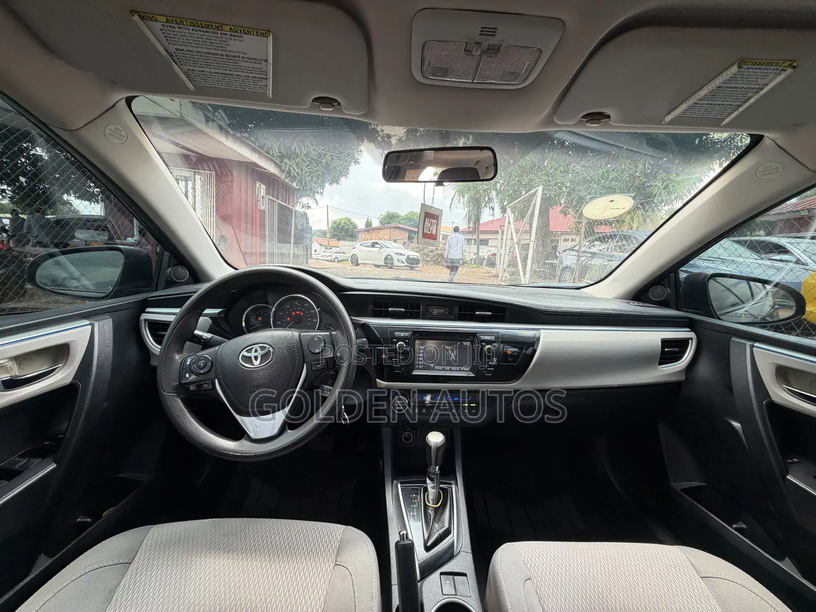 Toyota Corolla LE 4dr Sedan (1.8L 4cyl CVT) 2015 Gray