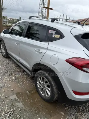 Hyundai Tucson 2017 Silver