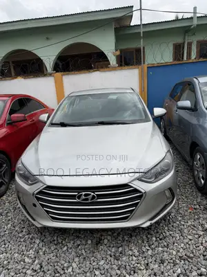 Hyundai Elantra 2017 Silver