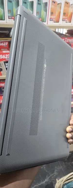 New Laptop HP 250 G10 4GB Intel SSD 256GB