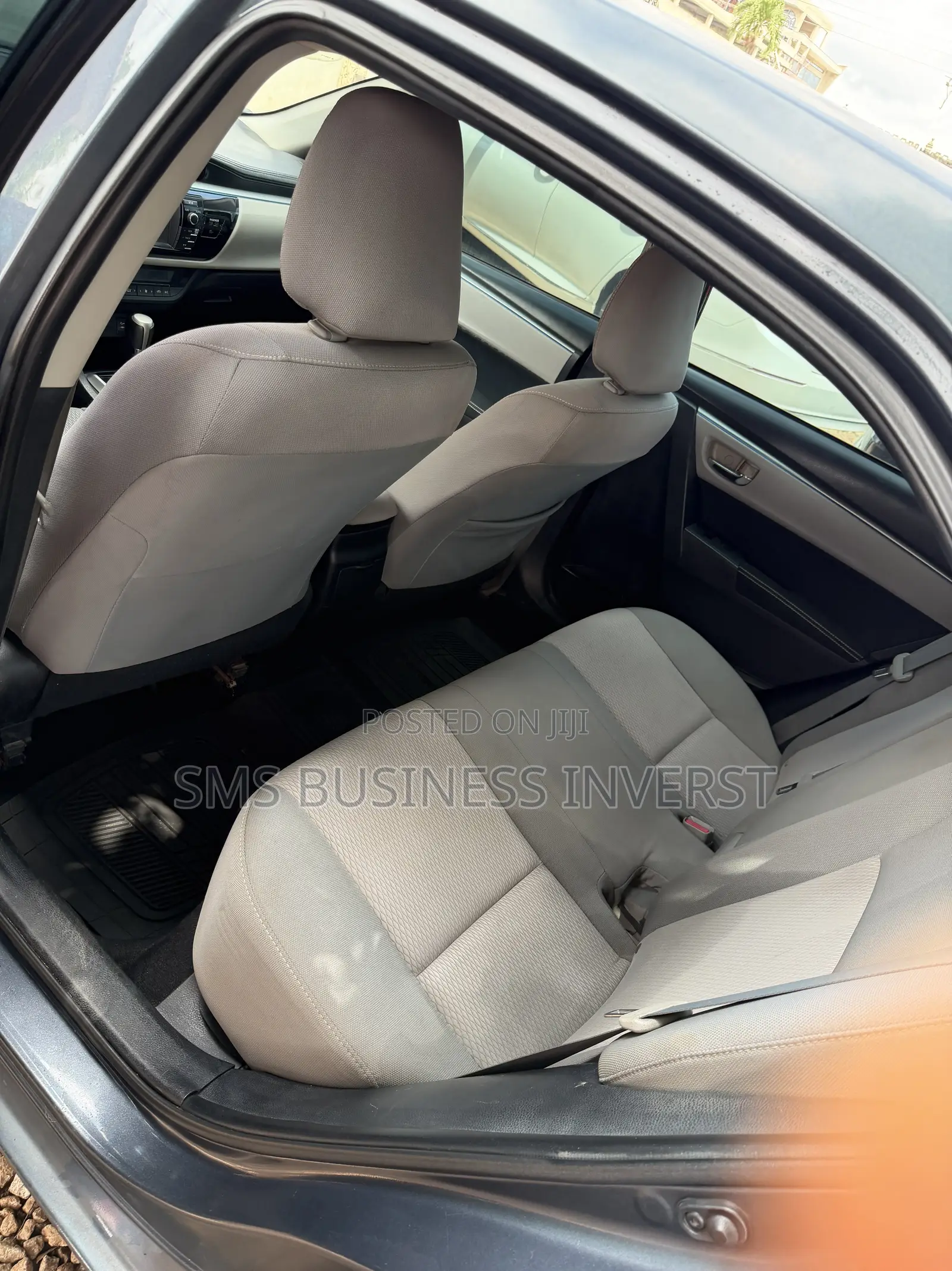Toyota Corolla LE 4dr Sedan (1.8L 4cyl CVT) 2016 Gray