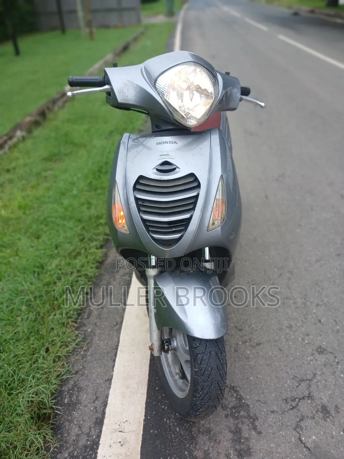 Honda 2021 Silver