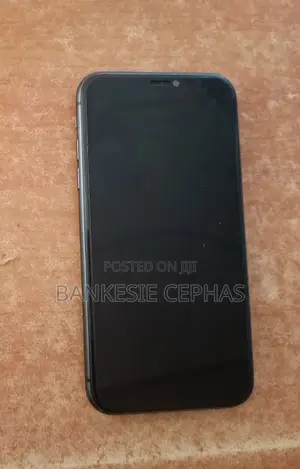 Apple iPhone 11 64 GB Black
