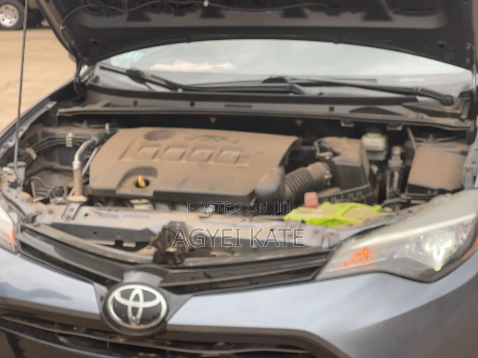 Toyota Corolla LE 4dr Sedan (1.8L 4cyl CVT) 2017 Gray