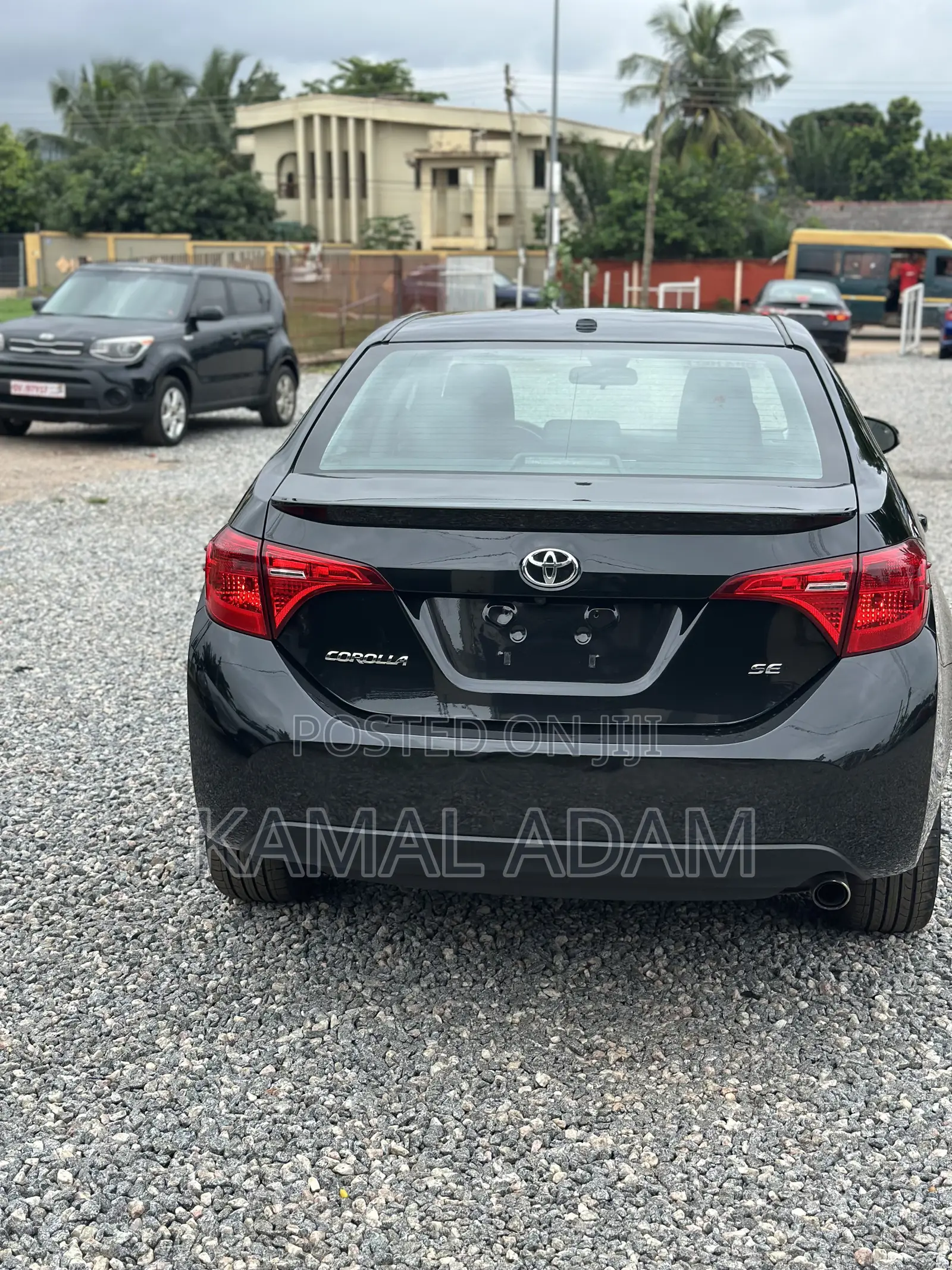Toyota Corolla SE (1.8L 4cyl 2A) 2018 Black
