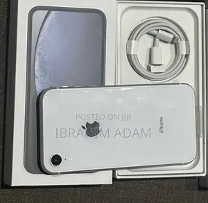 Apple iPhone XR 64 GB White
