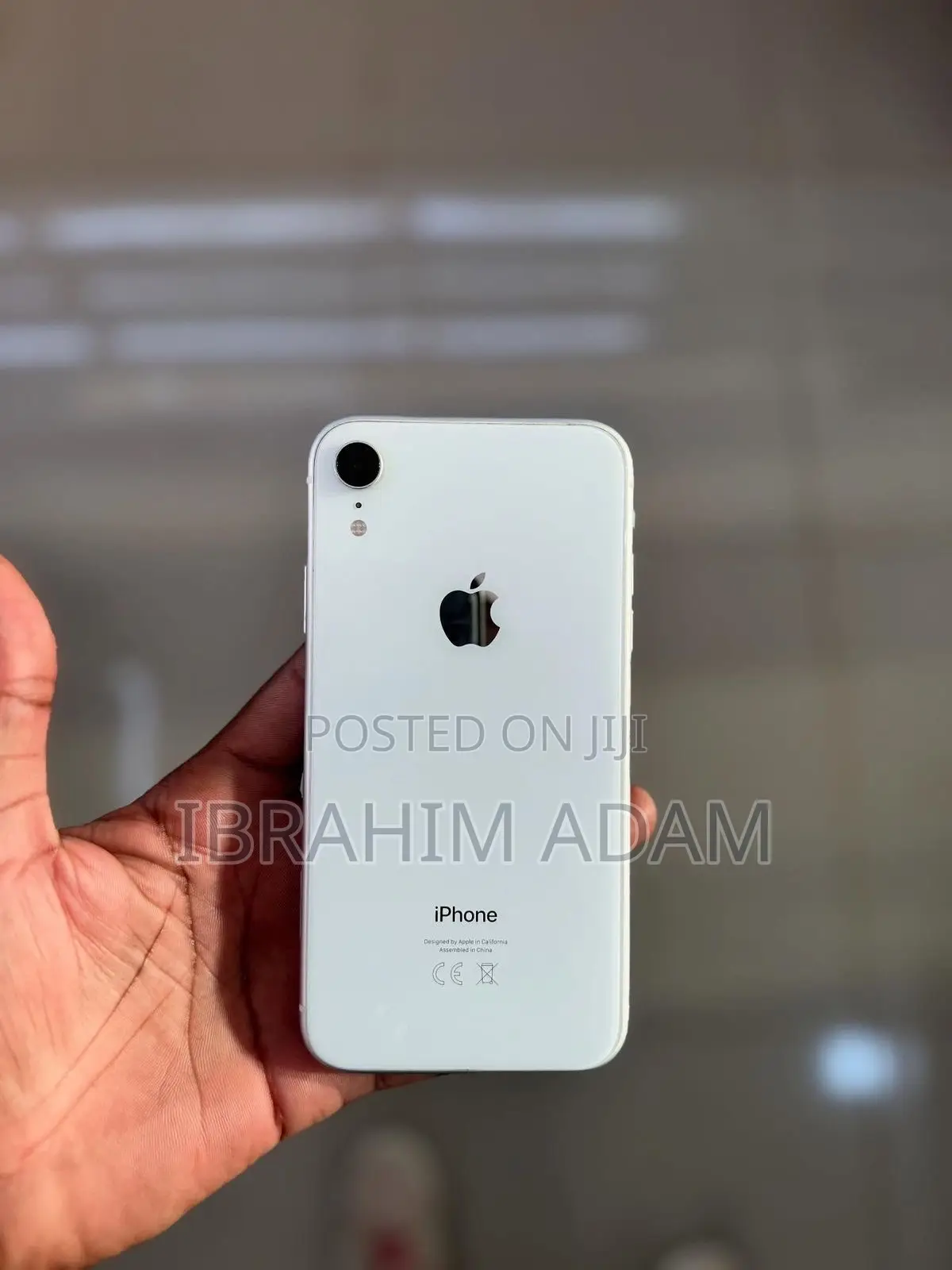 Apple iPhone XR 64 GB White