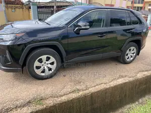 Toyota RAV4 LE AWD 2024 Black