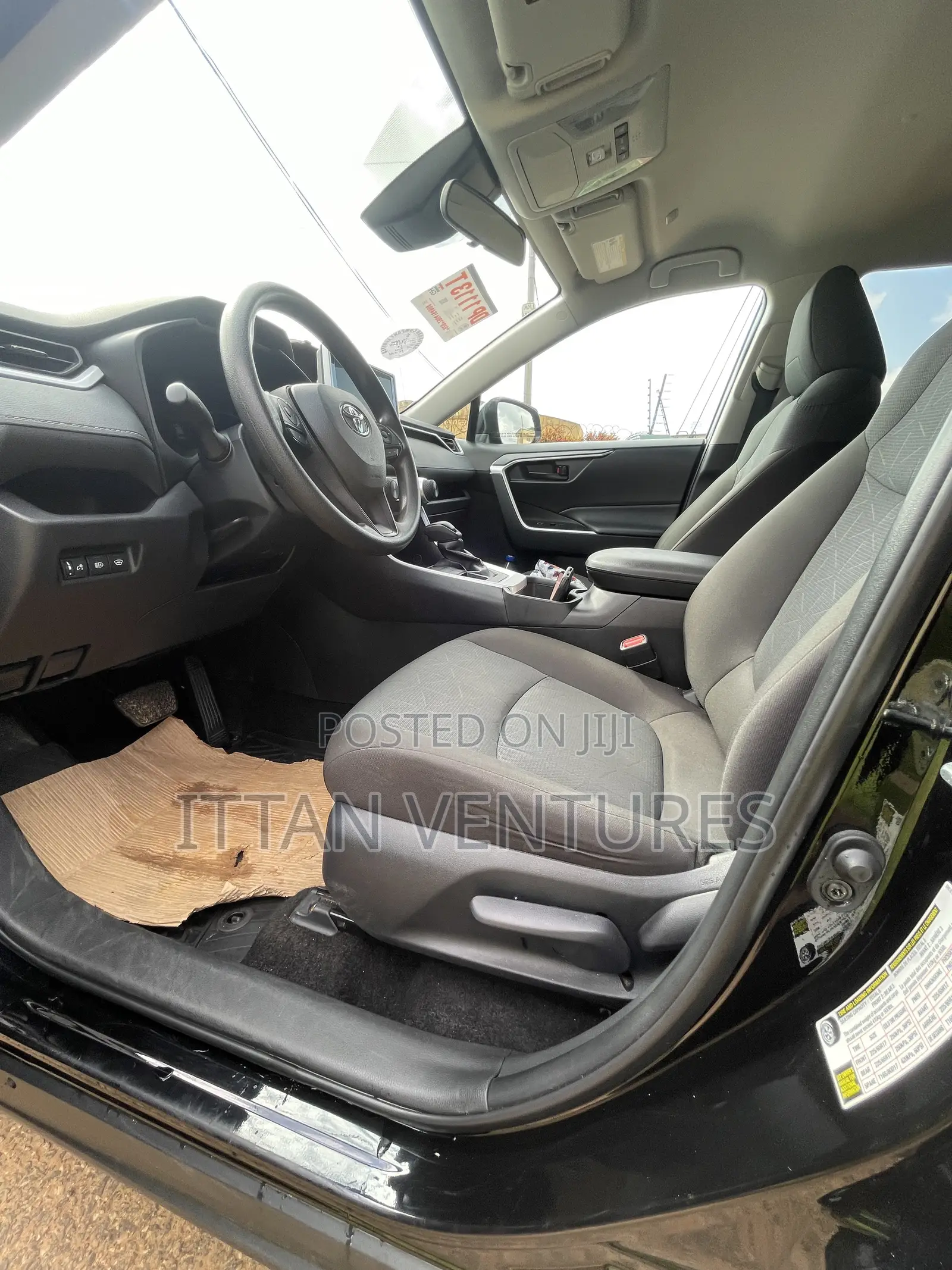 Toyota RAV4 LE AWD 2024 Black