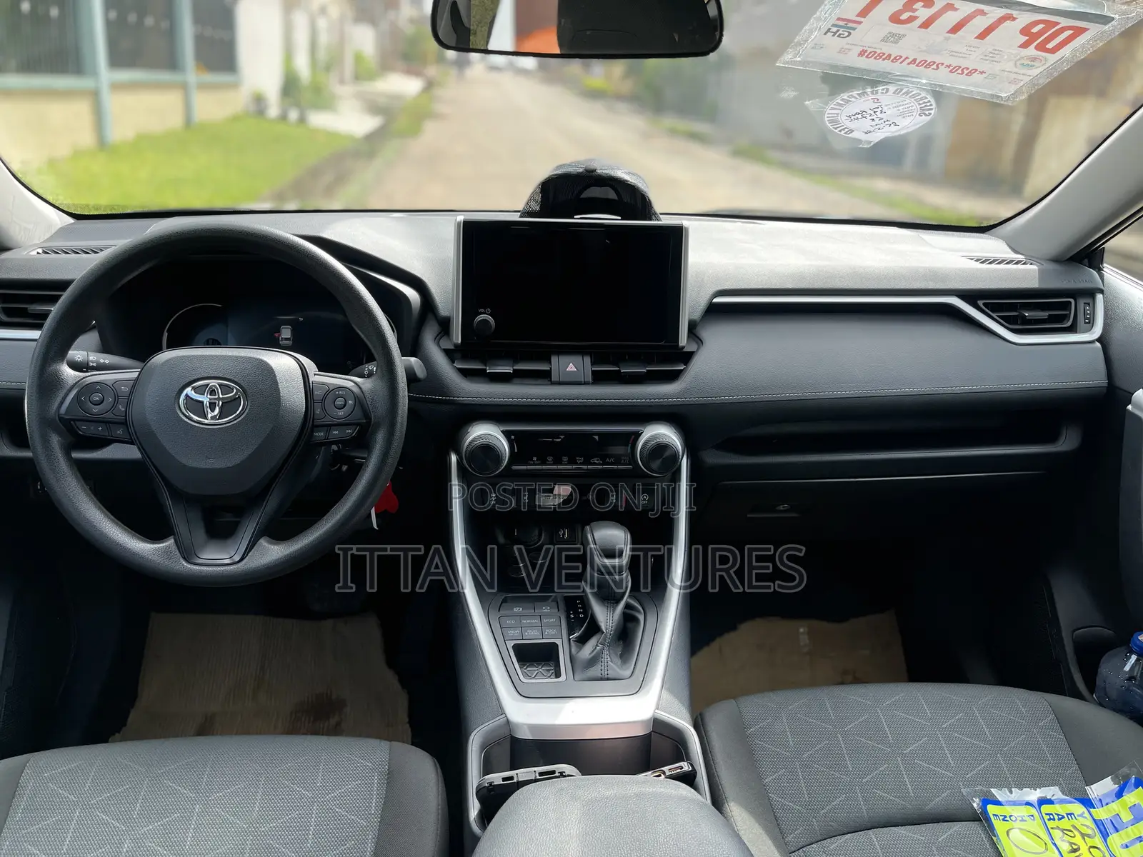 Toyota RAV4 LE AWD 2024 Black