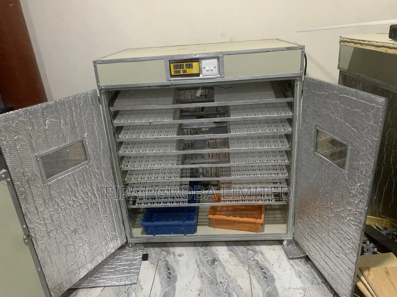 Automatic Incubator, 2112 Capacity Incubator