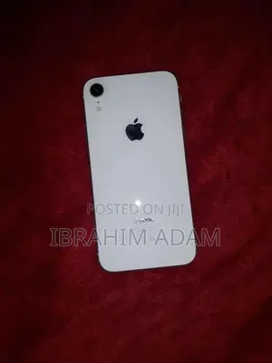 Apple iPhone XR 64 GB White