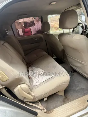 Toyota Fortuner 2.5 D AWD 2010 Silver