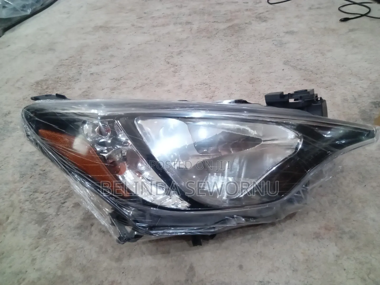 Yaris Headlight