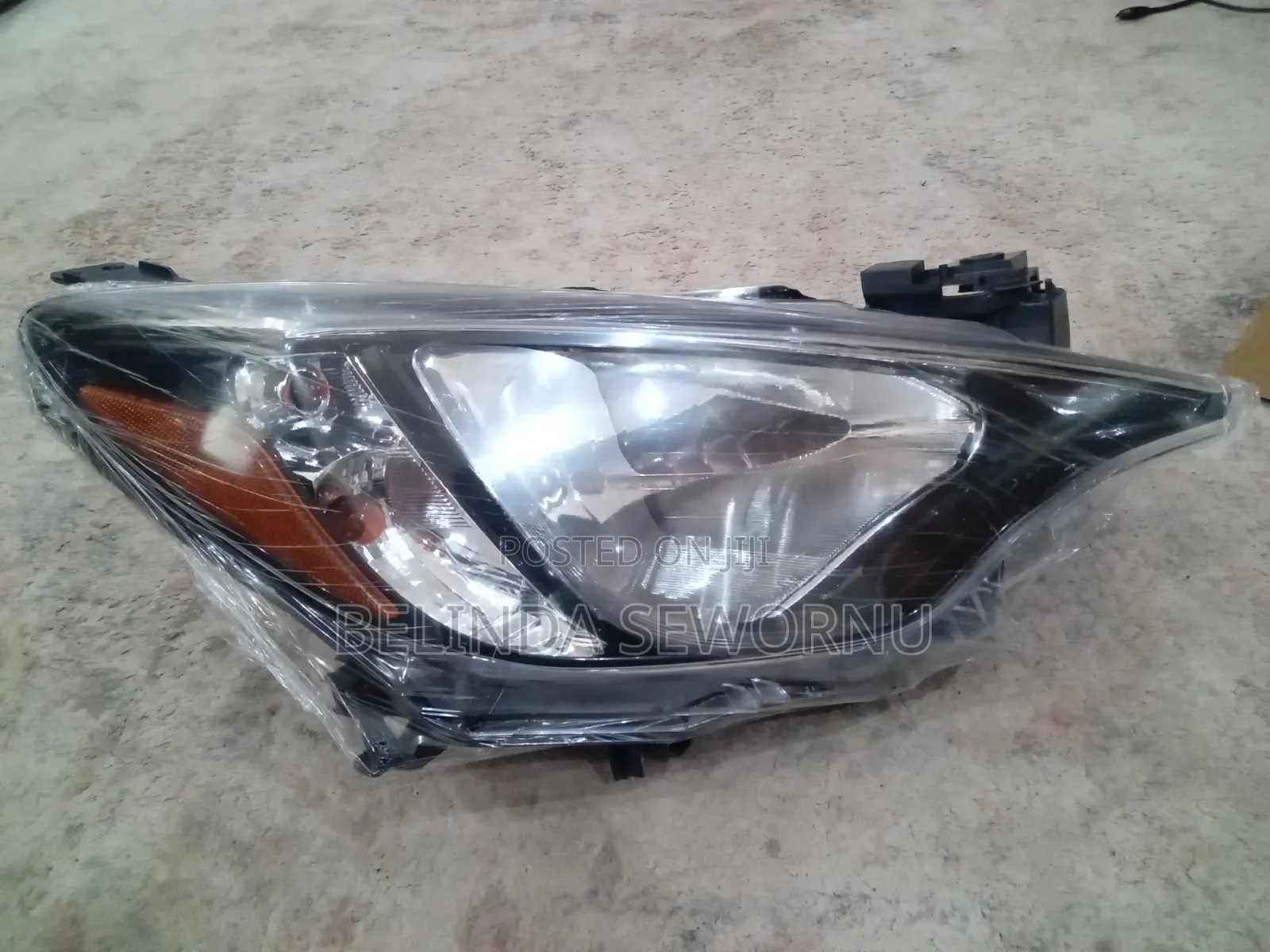 Yaris Headlight