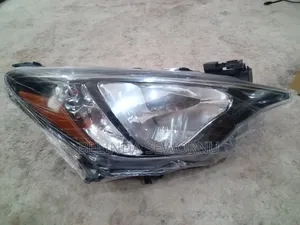 Yaris Headlight