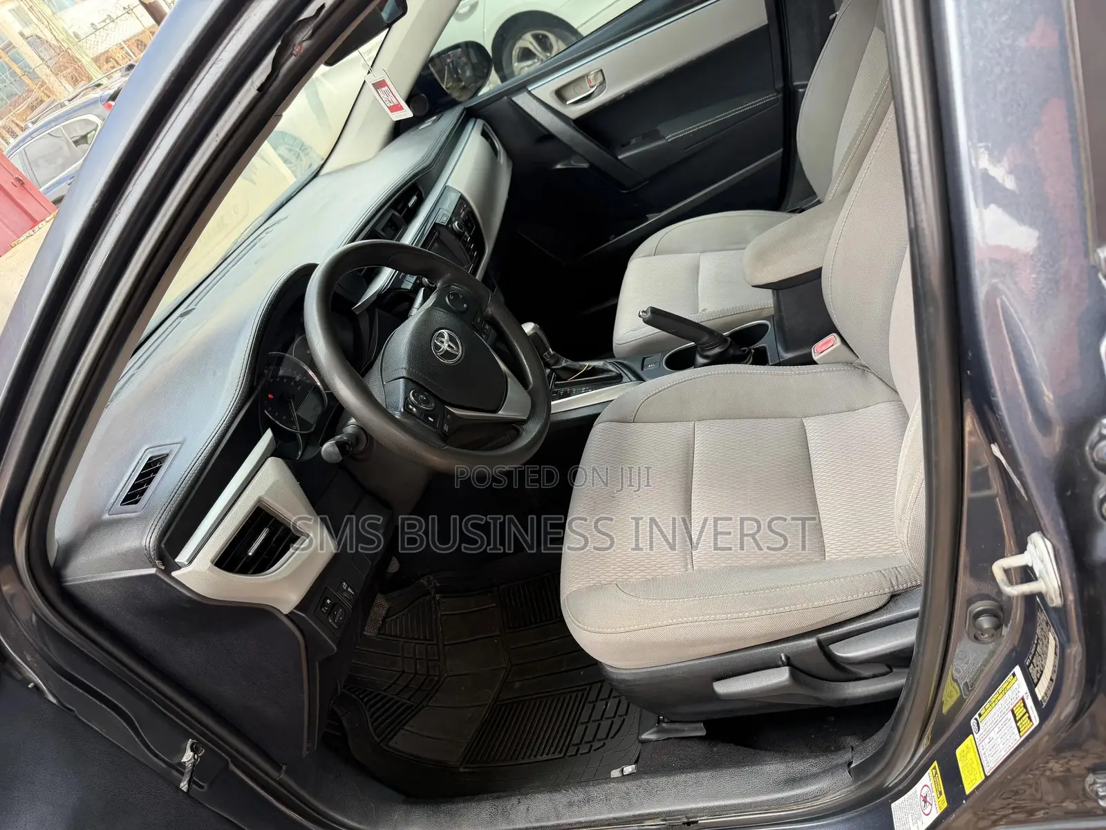 Toyota Corolla LE 4dr Sedan (1.8L 4cyl CVT) 2016 Gray