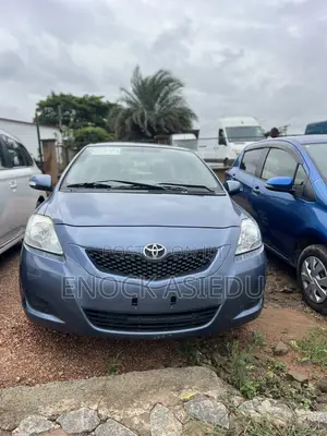 Toyota Belta 2010 Blue