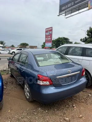 Toyota Belta 2010 Blue