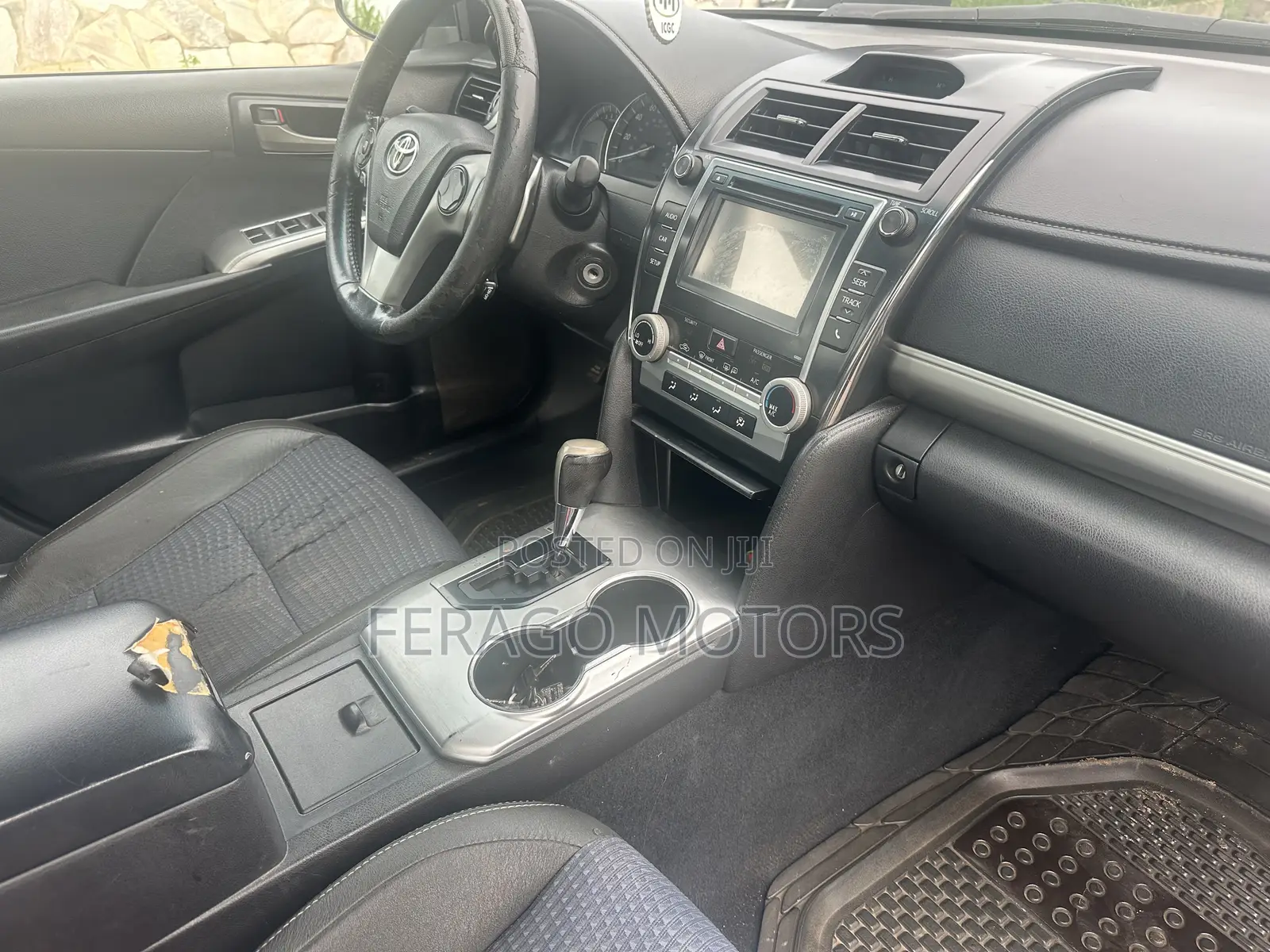 Toyota Camry SE 4dr Sedan w/Prod. End 11/13 (2.5L 4cyl 6A) 2014 Silver