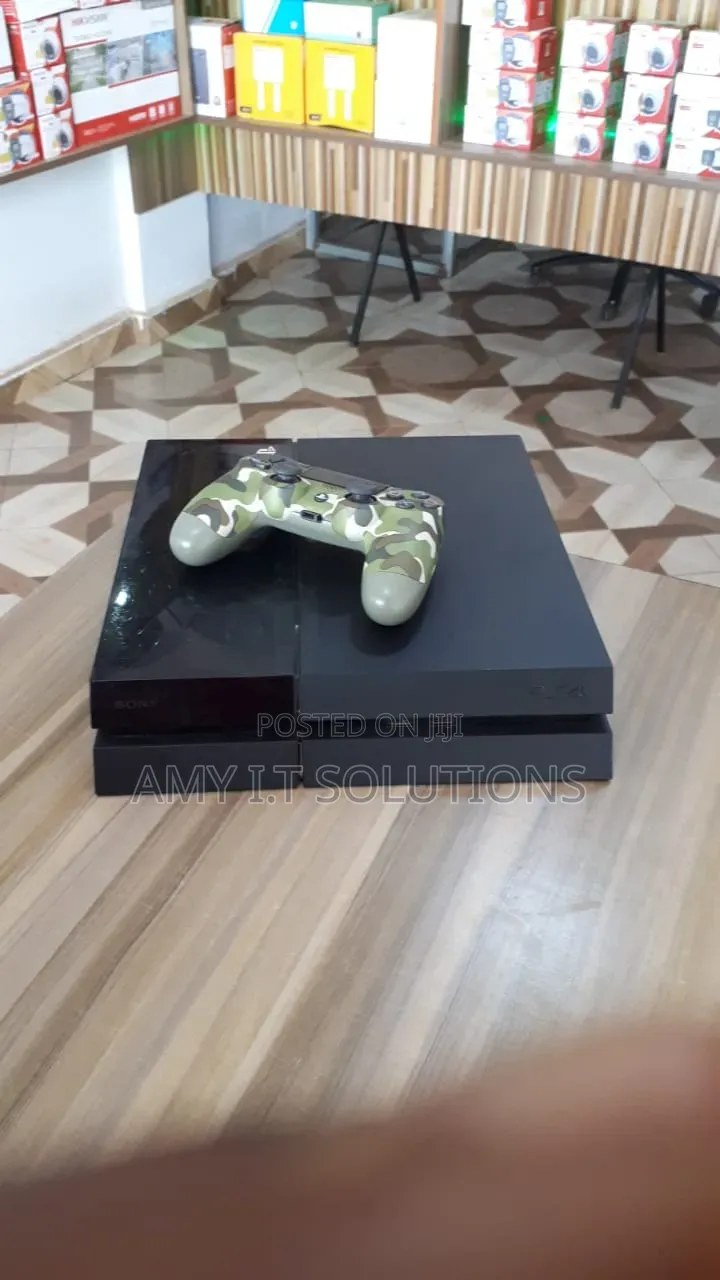 Ps4 Standard Jailbroken Loaded With Games.