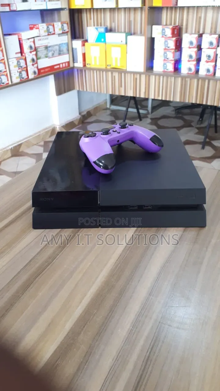 Ps4 Standard Jailbroken Loaded With Games.