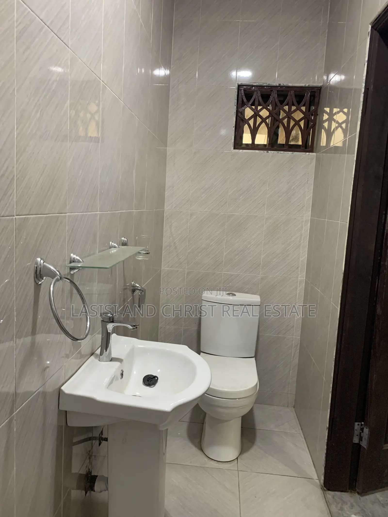 2bdrm Apartment in Lasisi And Christ, Amasaman for rent