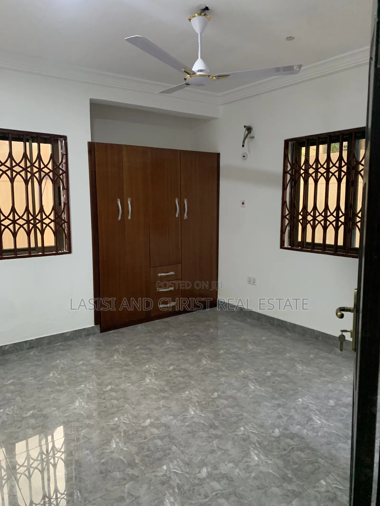 2bdrm Apartment in Lasisi And Christ, Amasaman for rent