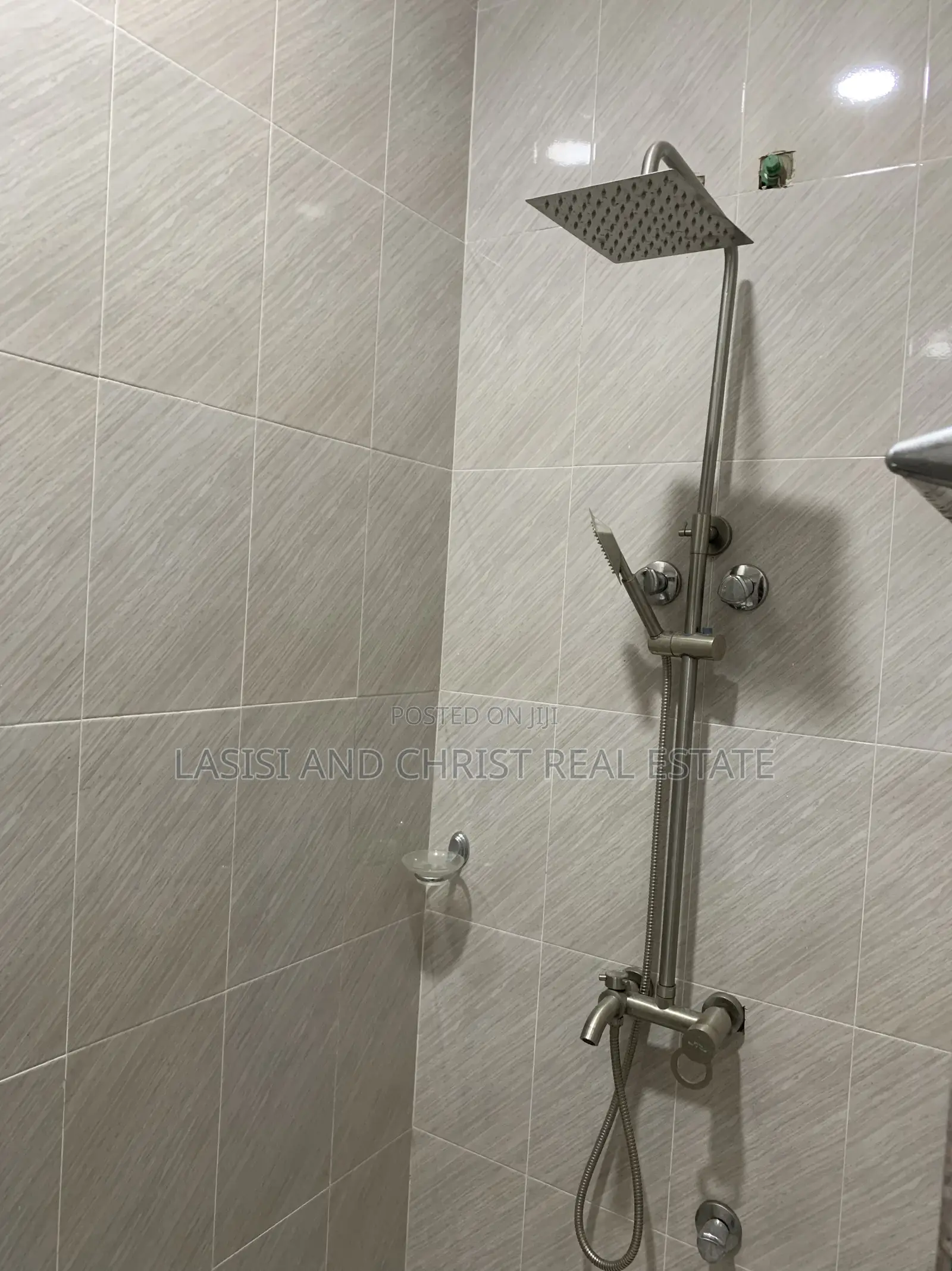 2bdrm Apartment in Lasisi And Christ, Amasaman for rent