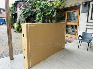 Ultra Slim 85" Crystal Uhd Du8000 Tizen Os Smart Tv (2024)
