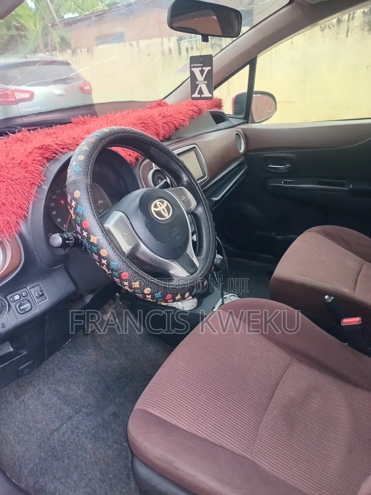 Toyota Vitz 1.0 FWD 5dr 2013 Pink