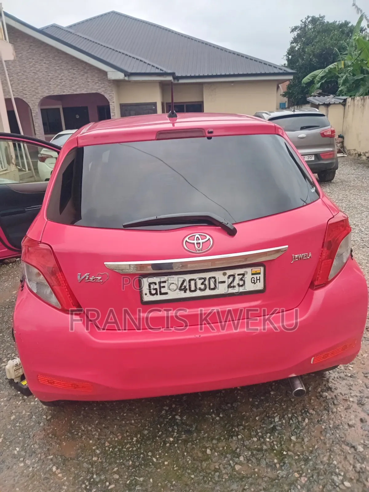 Toyota Vitz 1.0 FWD 5dr 2013 Pink
