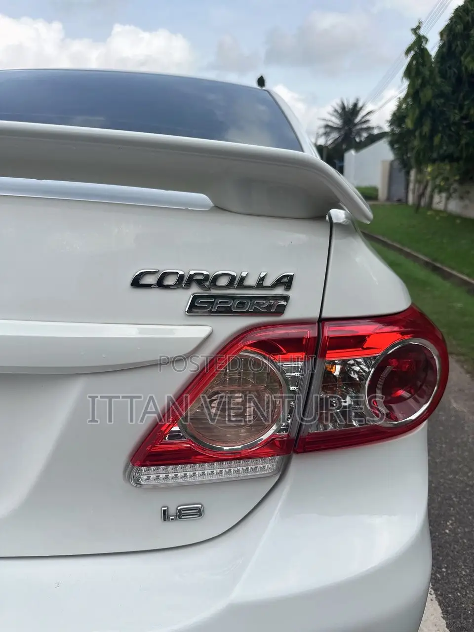 Toyota Corolla S 4dr Sedan (1.8L 4cyl 4A) 2013 White