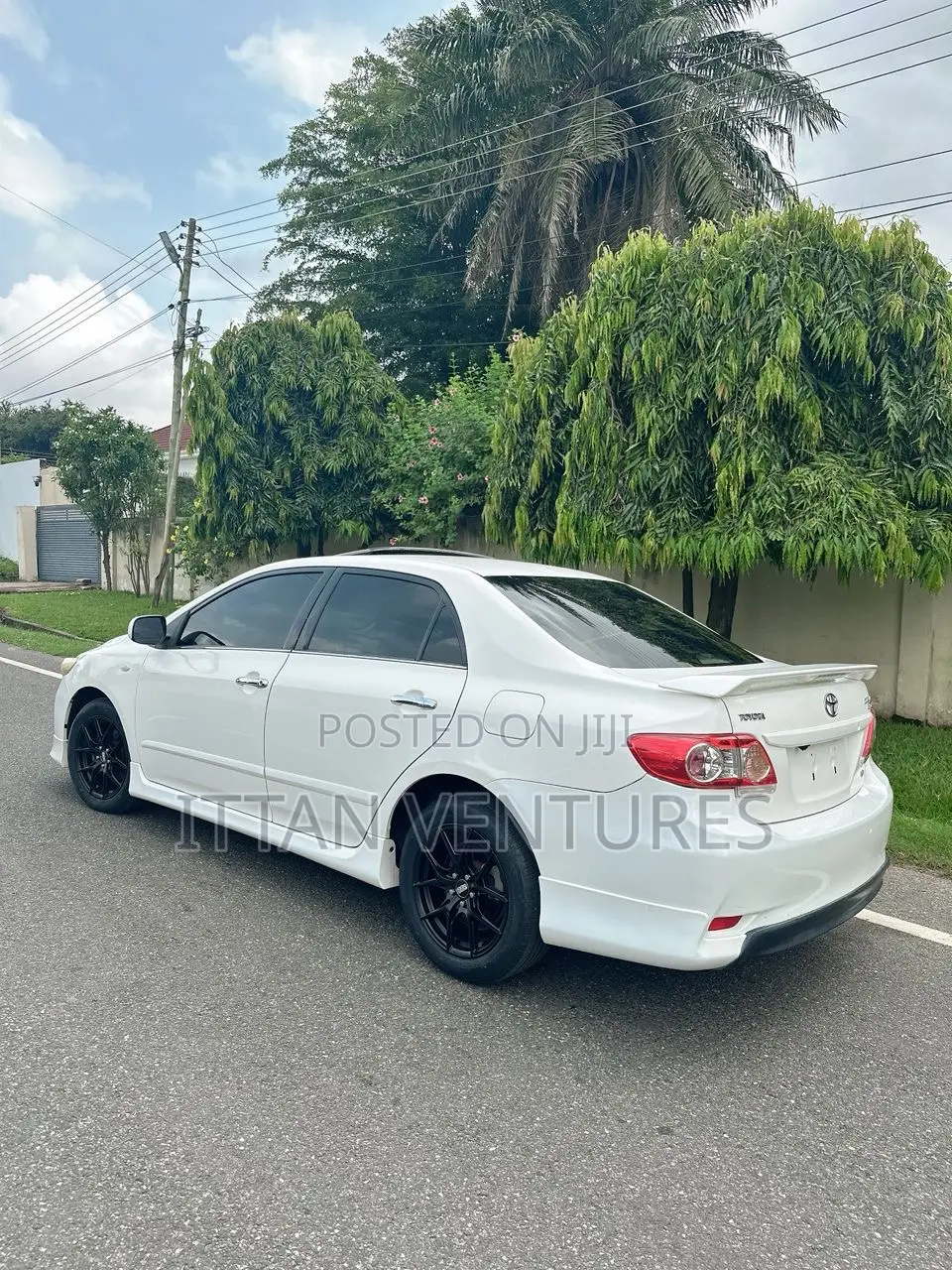 Toyota Corolla S 4dr Sedan (1.8L 4cyl 4A) 2013 White