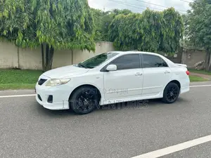 Toyota Corolla S 4dr Sedan (1.8L 4cyl 4A) 2013 White