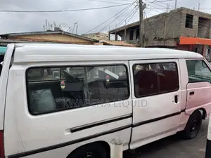 Hyundai H-100 2004 White